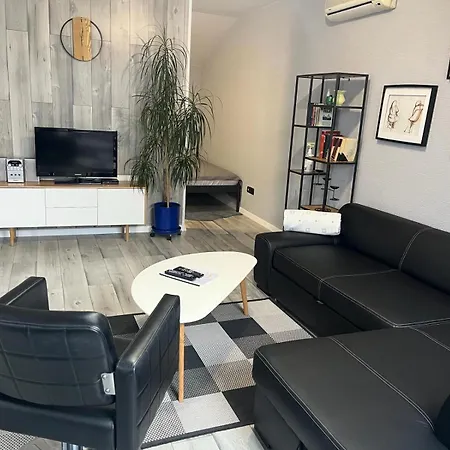 アパート Renesance ボイニツェ